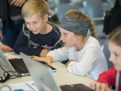 Reges Interesse zeigten die Kids beim Schnupper-CoderDojo am 4.10. im Museum Arbeitswelt in Steyr