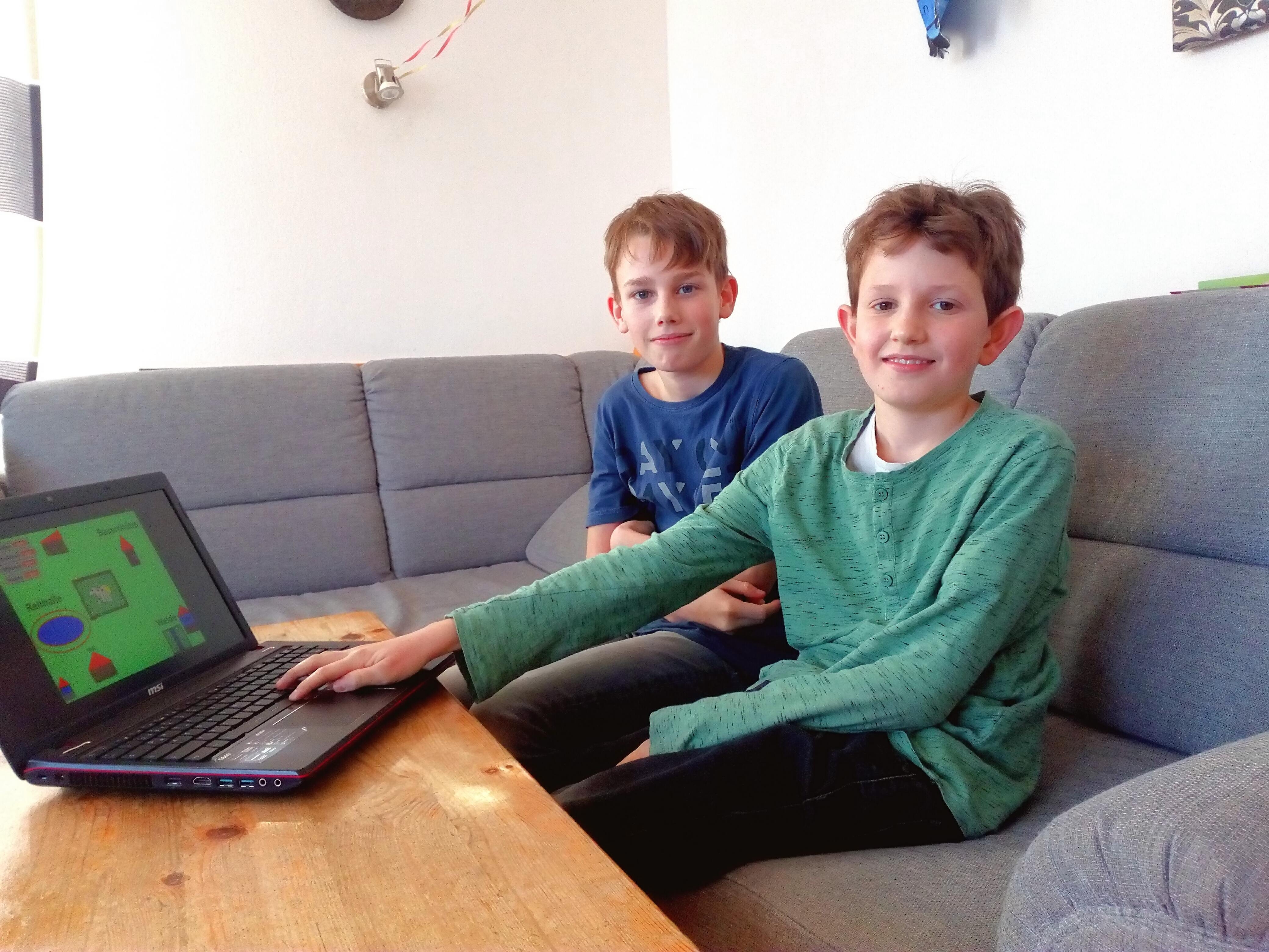 Alex und Ben von CoderDojo Steyr haben für den Youth Hackathon 2019 eingereicht.